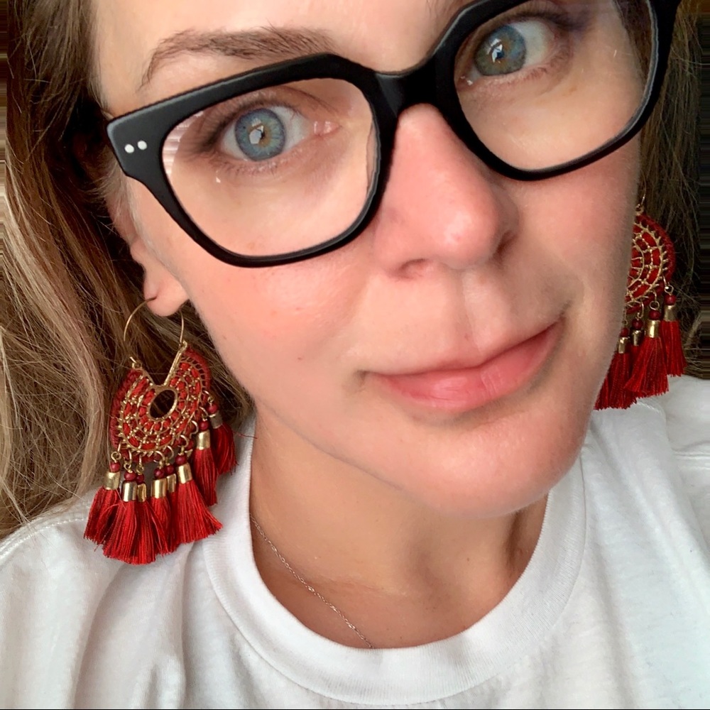 ♥️♥️♥️ Red Tassels Earrings ♥️♥️♥️ - Picture 2 of 6